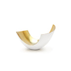 Vase incurvé en métal