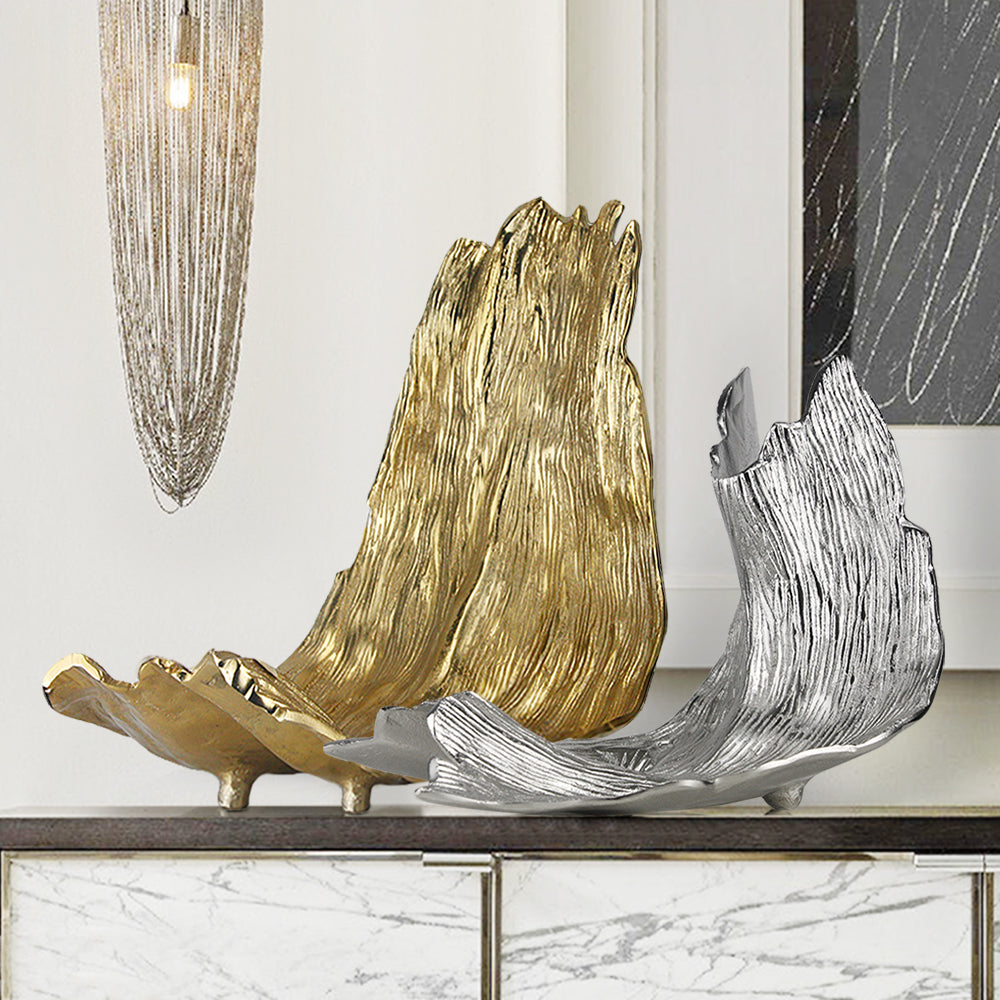 Sculpture de vague dorée
