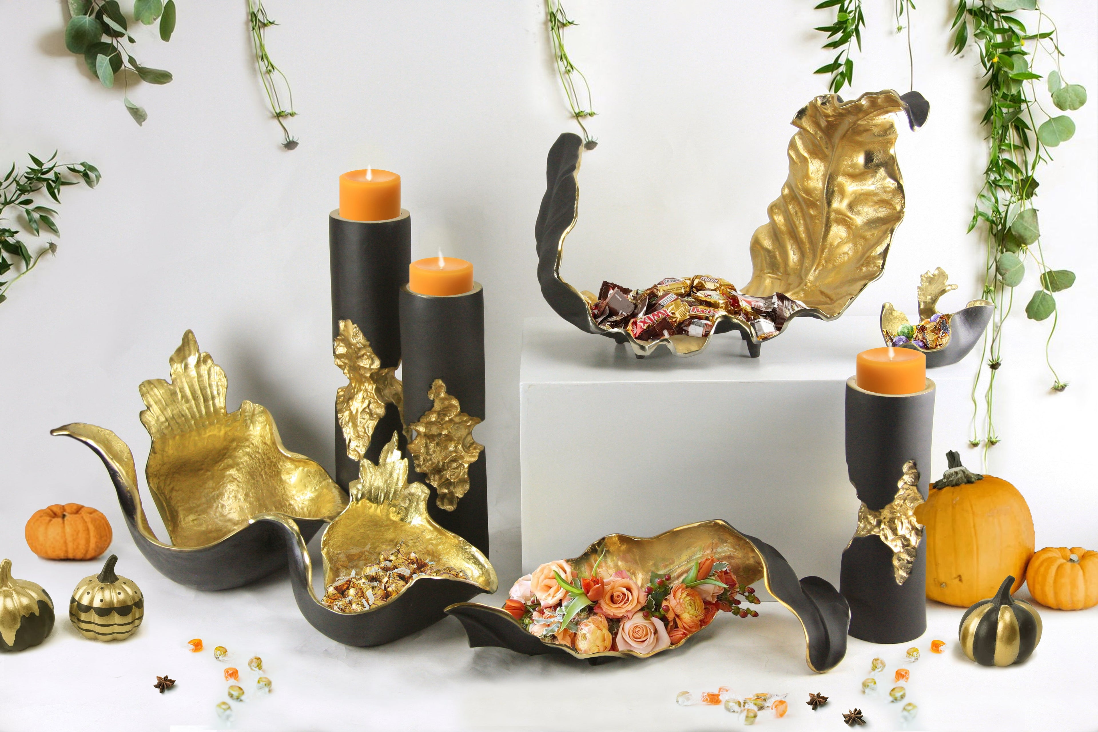 Sculpture de feuilles entrelacées