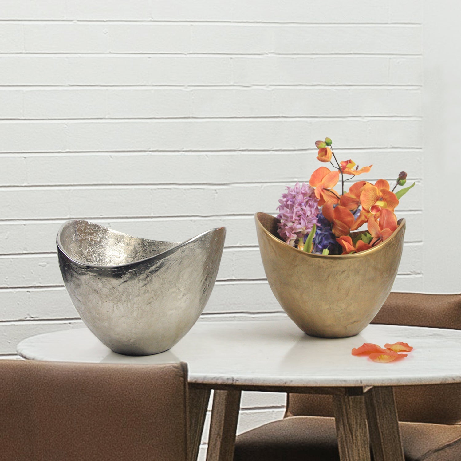 Bol de présentation en métal