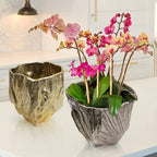 Vase en aluminium à effet doré