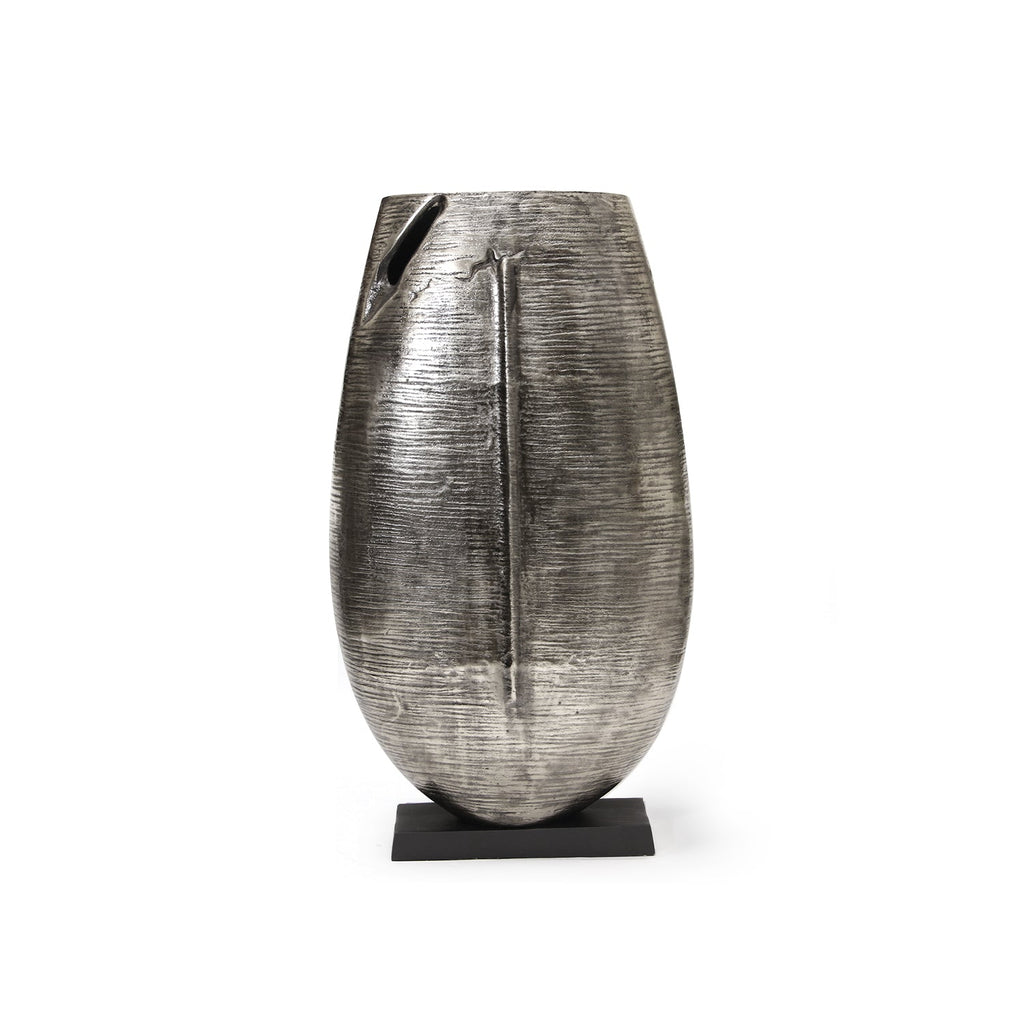 Vase en alliage noble