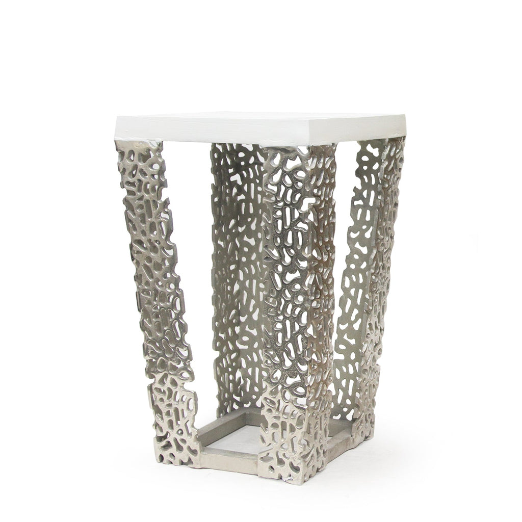 Table d'appoint/support doré