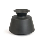 Vase en métal Linea