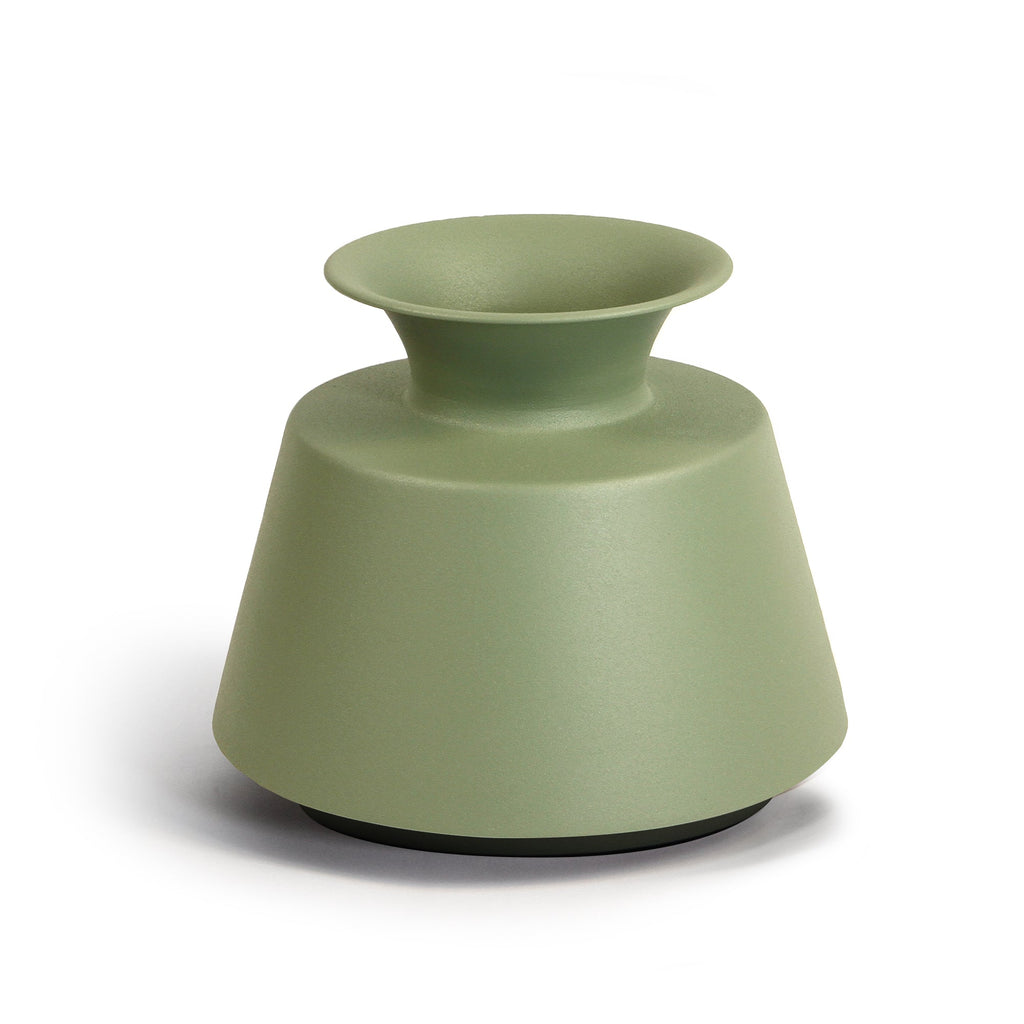 Vase en métal Linea