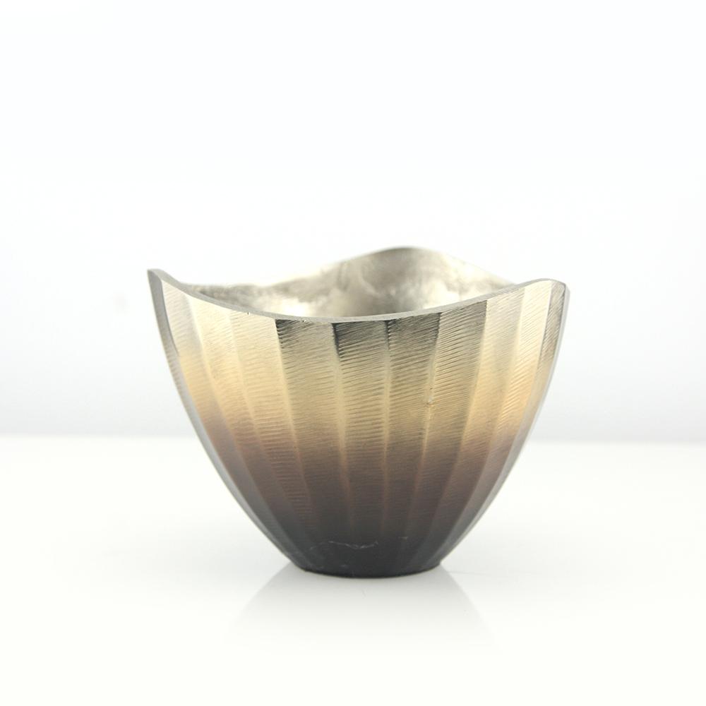 Bol décoratif en métal dégradé