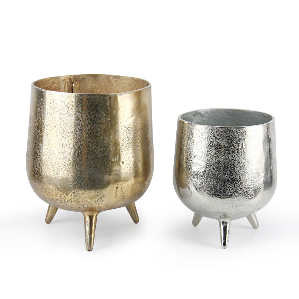 Pot rond en métal trépied