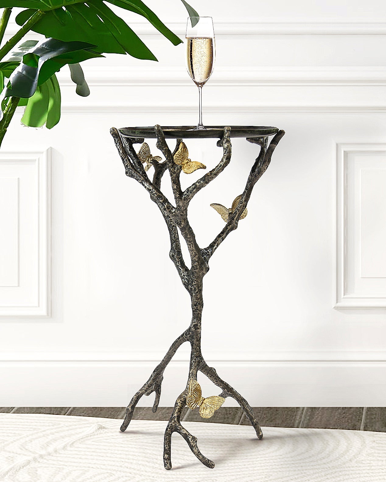 Table d'appoint fantaisiste