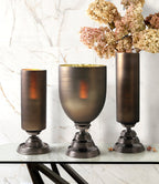 Vase ouragan en verre Borealis avec base en aluminium