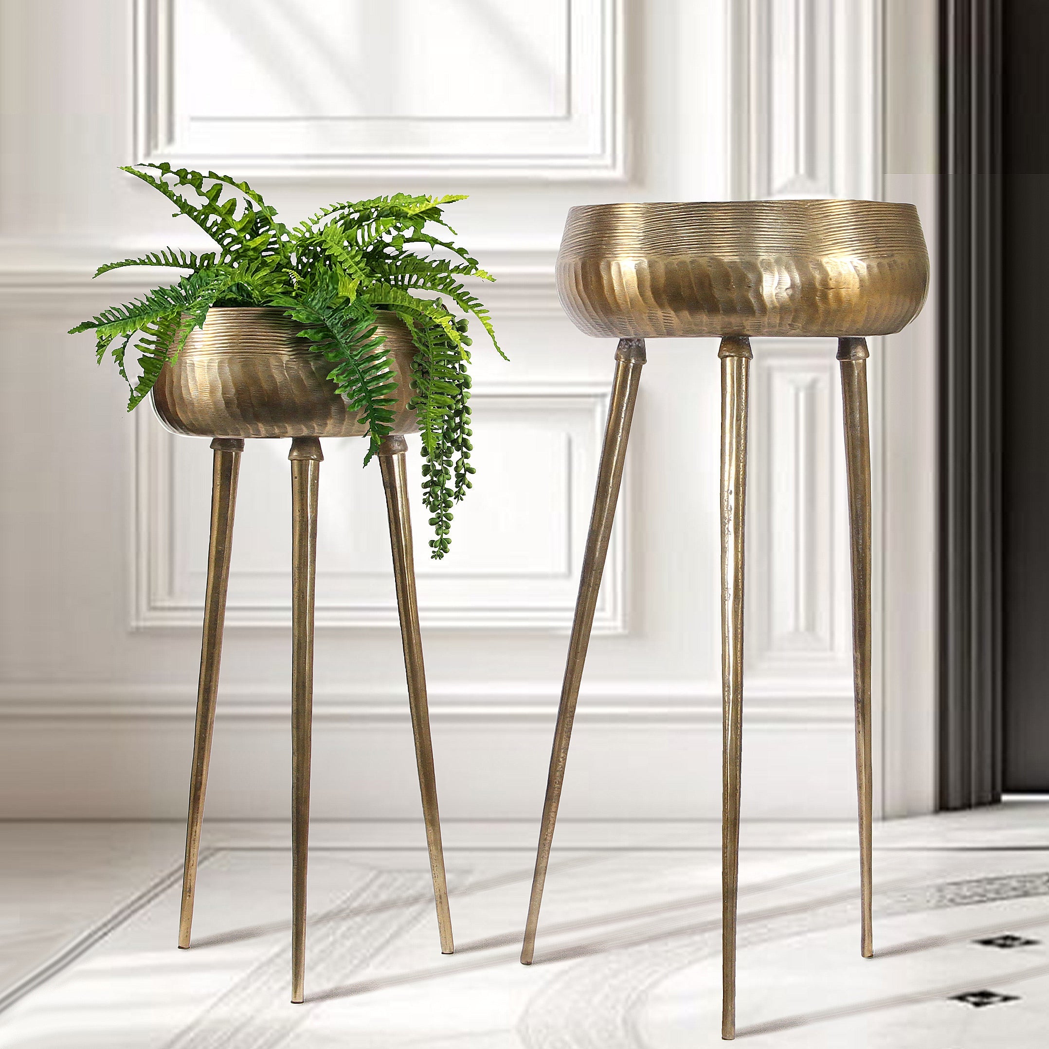 Pot de fleurs trépied haut en métal Aurea