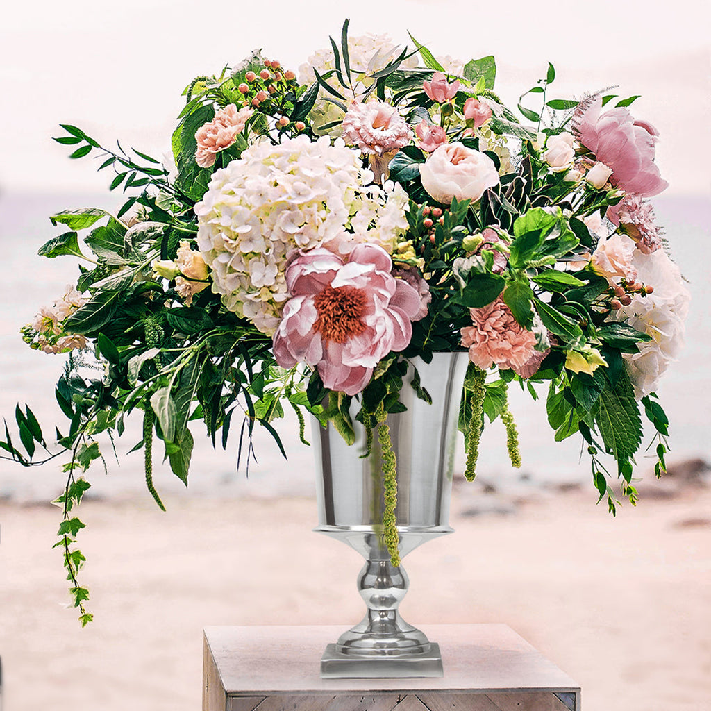 Tasse décorative en métal
