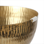 Table d'appoint en aluminium martelé