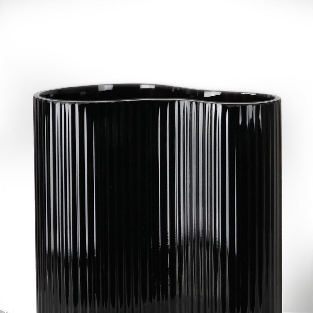 Vase en verre de qualité supérieure à côtes ondulées