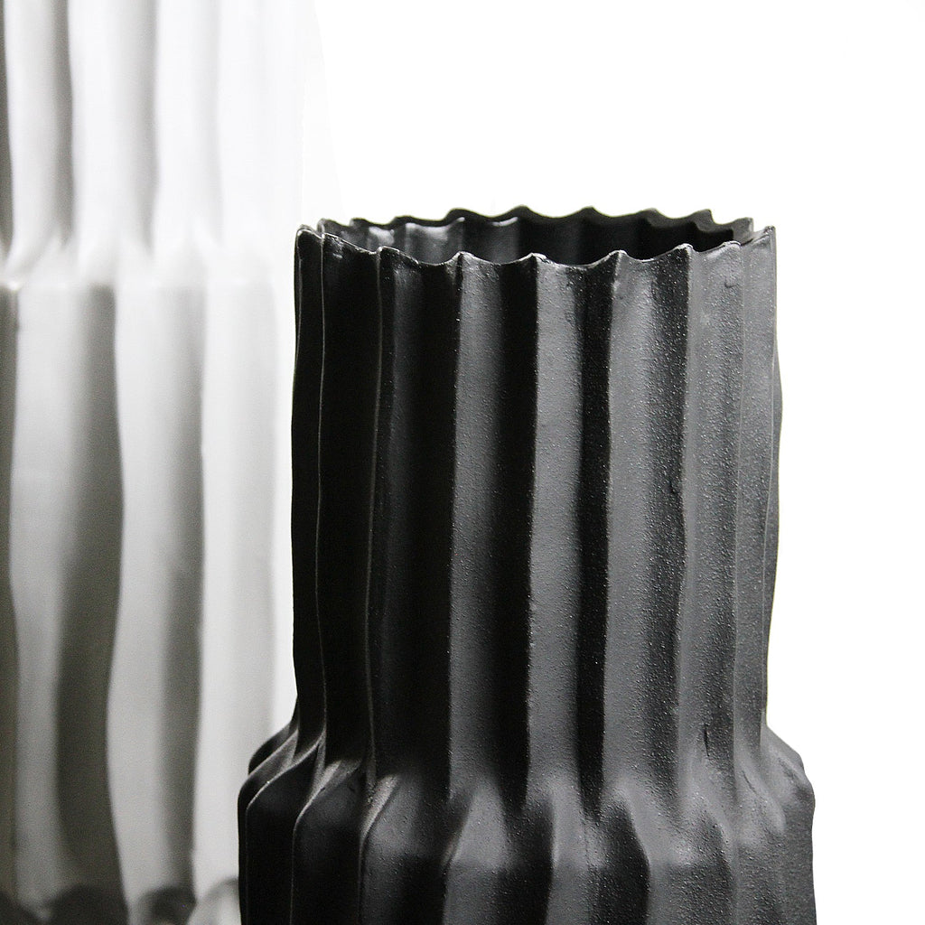 Grands vases de sol cannelés/nervurés