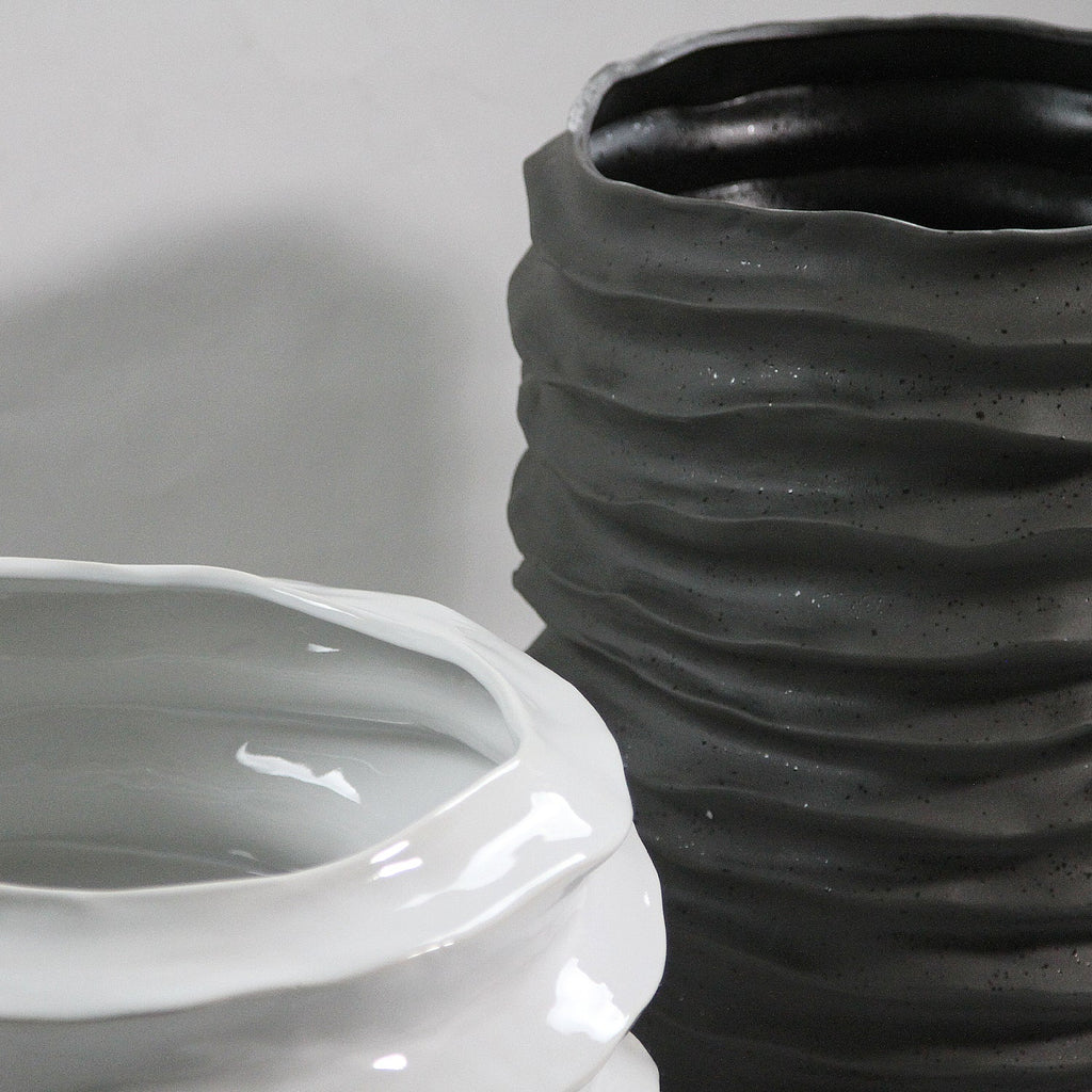 Pot de fleurs en céramique à disque ondulé