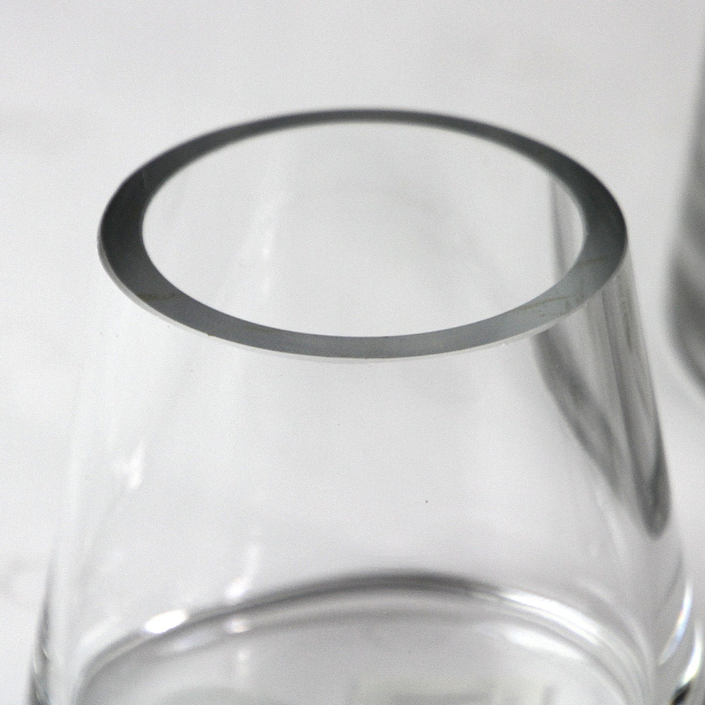 Vase en verre coloré uni de qualité supérieure