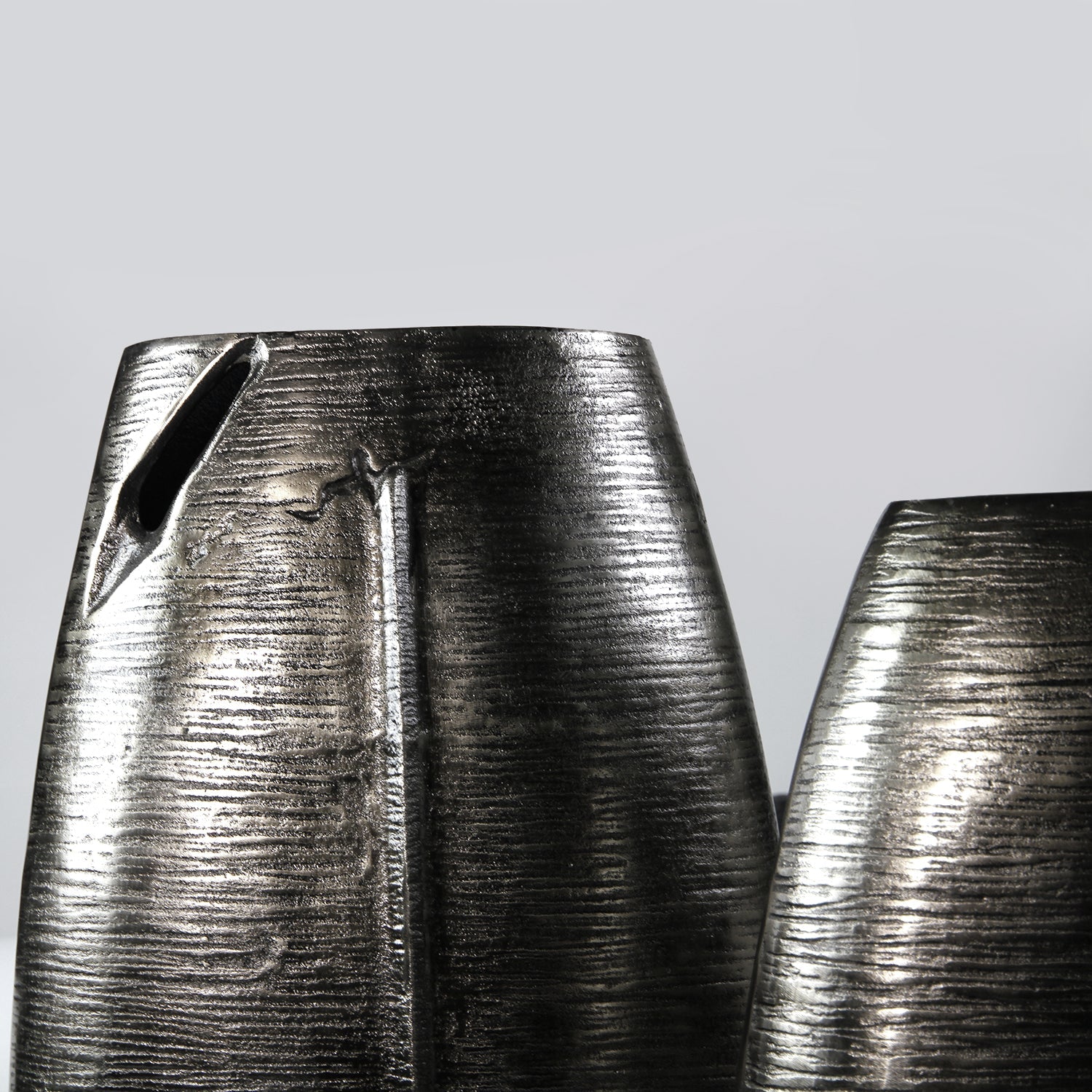 Vase en alliage noble