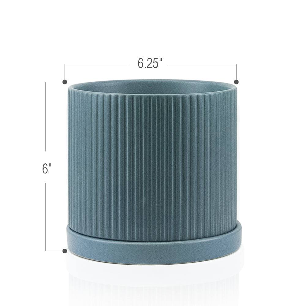 Pot en céramique cannelée avec soucoupe