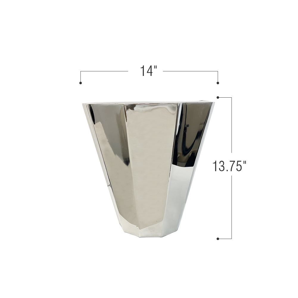 Pot de fleurs géométrique au sol