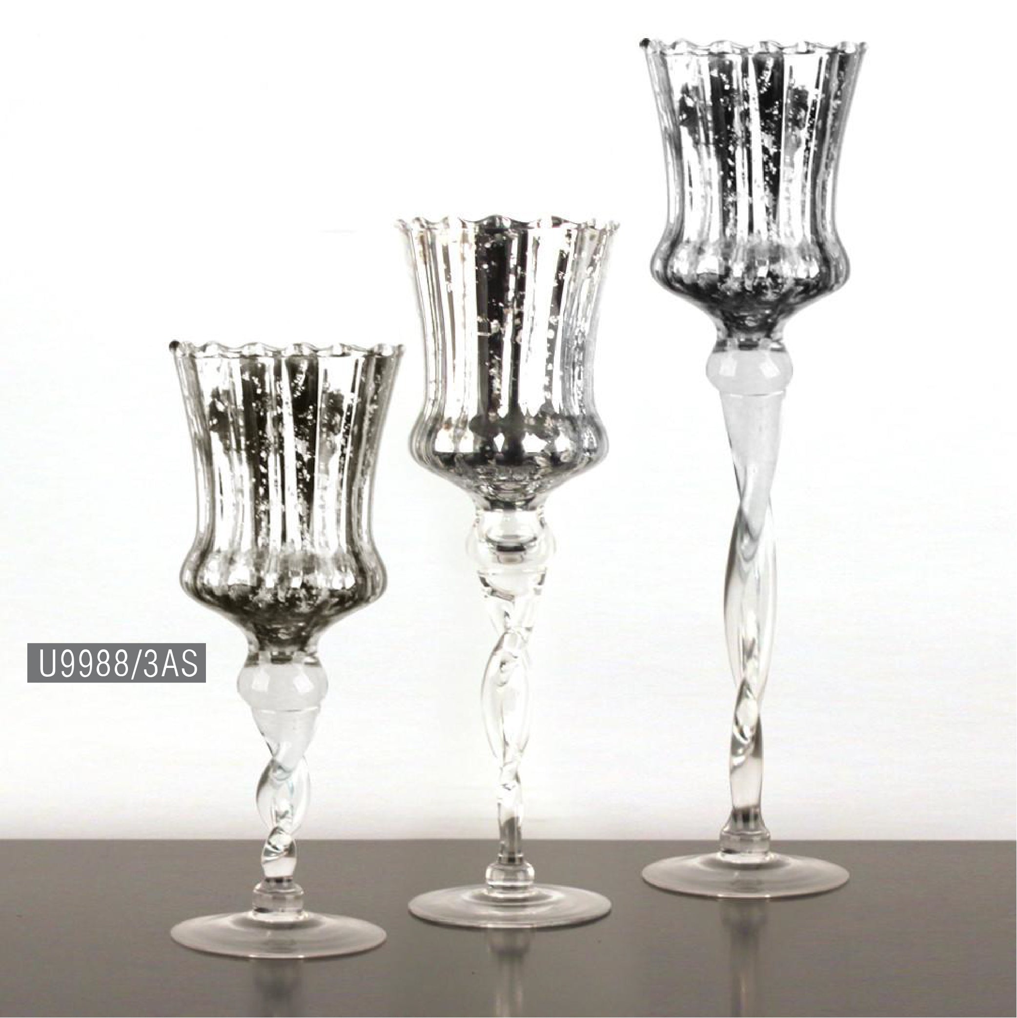 Ensemble de bougeoirs votifs royaux