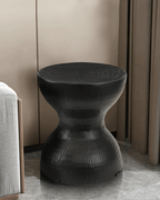 Table d'appoint en aluminium martelé