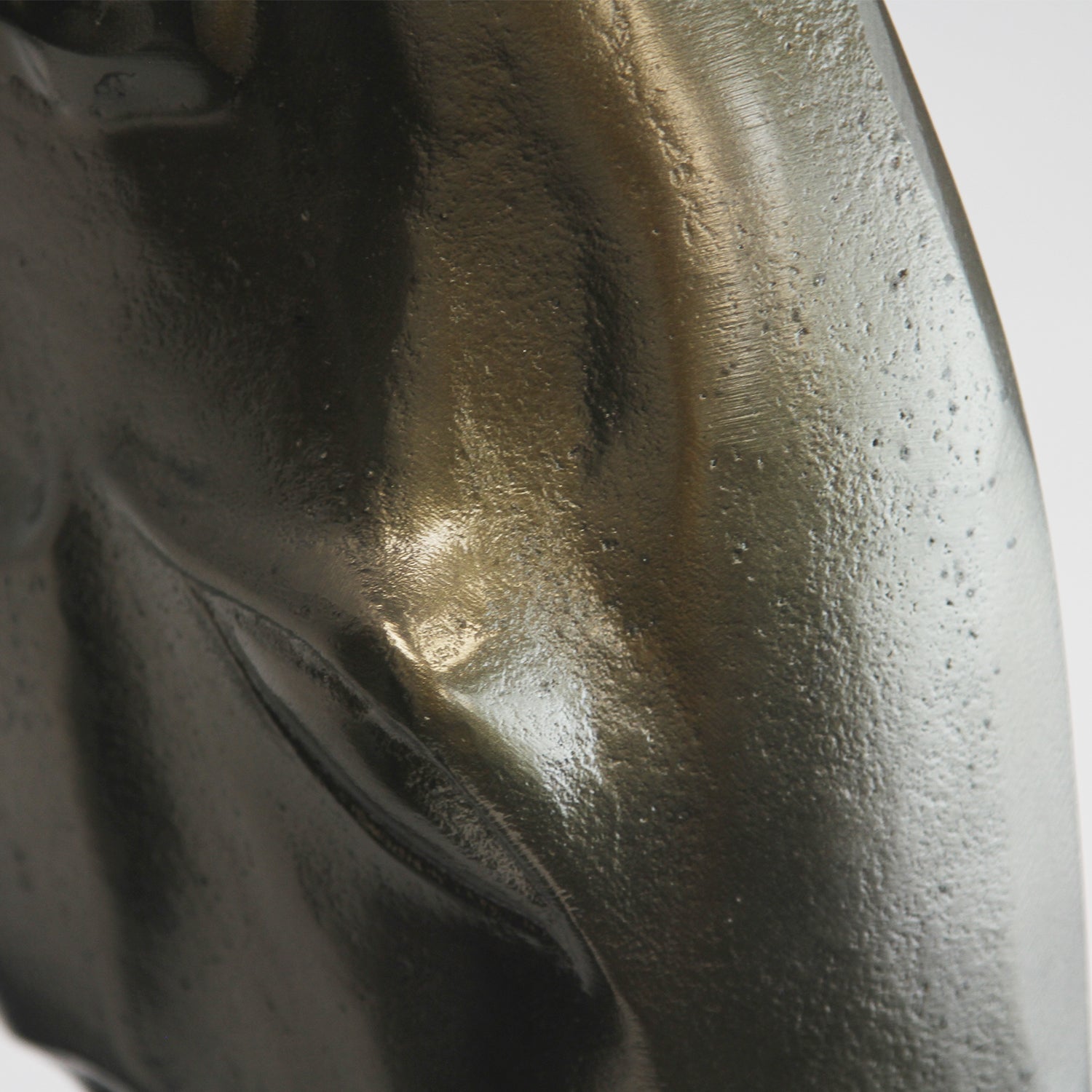 Sculpture de tête de cheval en métal