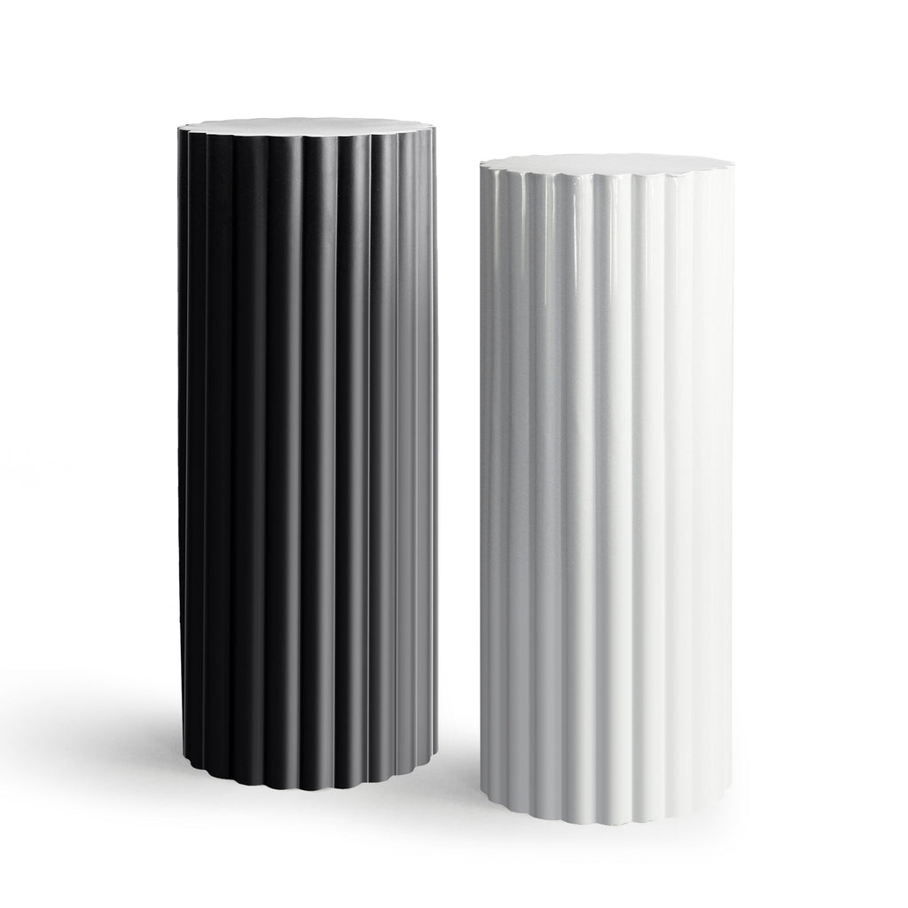 Colonne d'affichage métallique