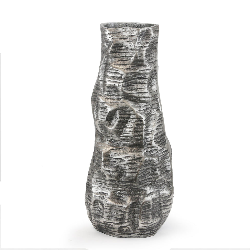 Vase en aluminium fondu
