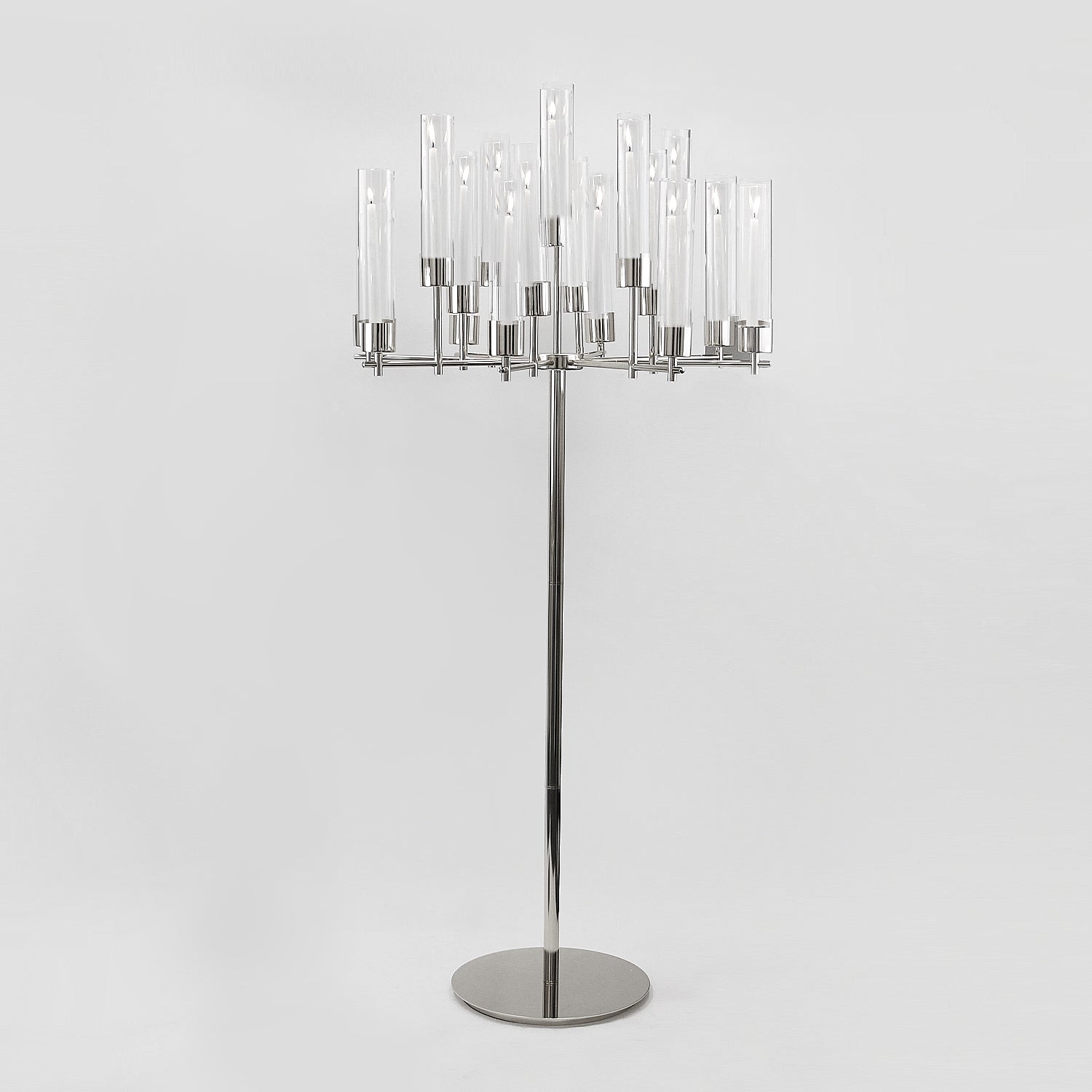 Grand candélabre de sol à 17 bras