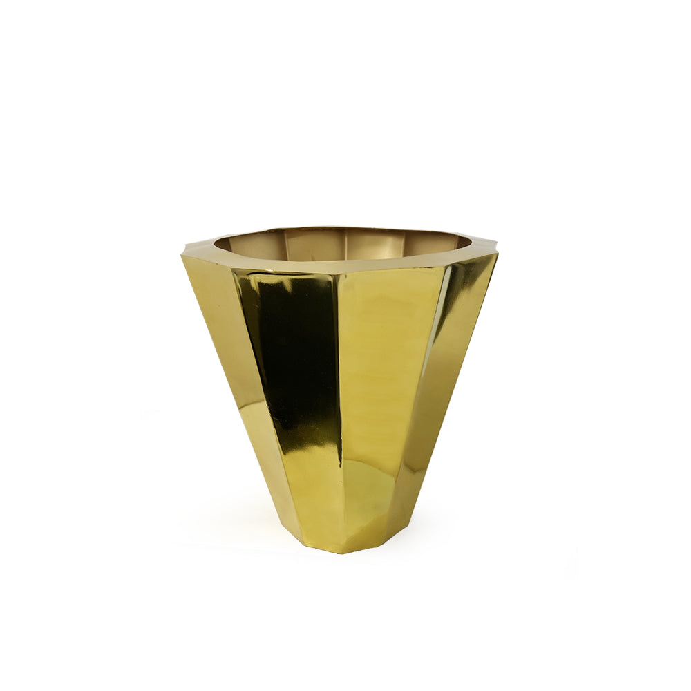 Pot de fleurs géométrique au sol