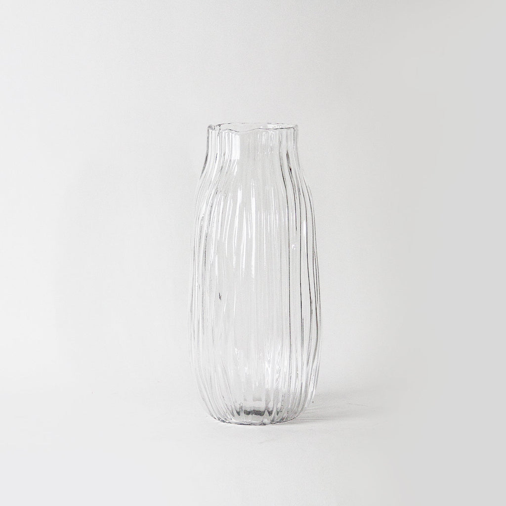 Vase en verre à rayures veinées