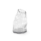 Vase en verre à tour penchée