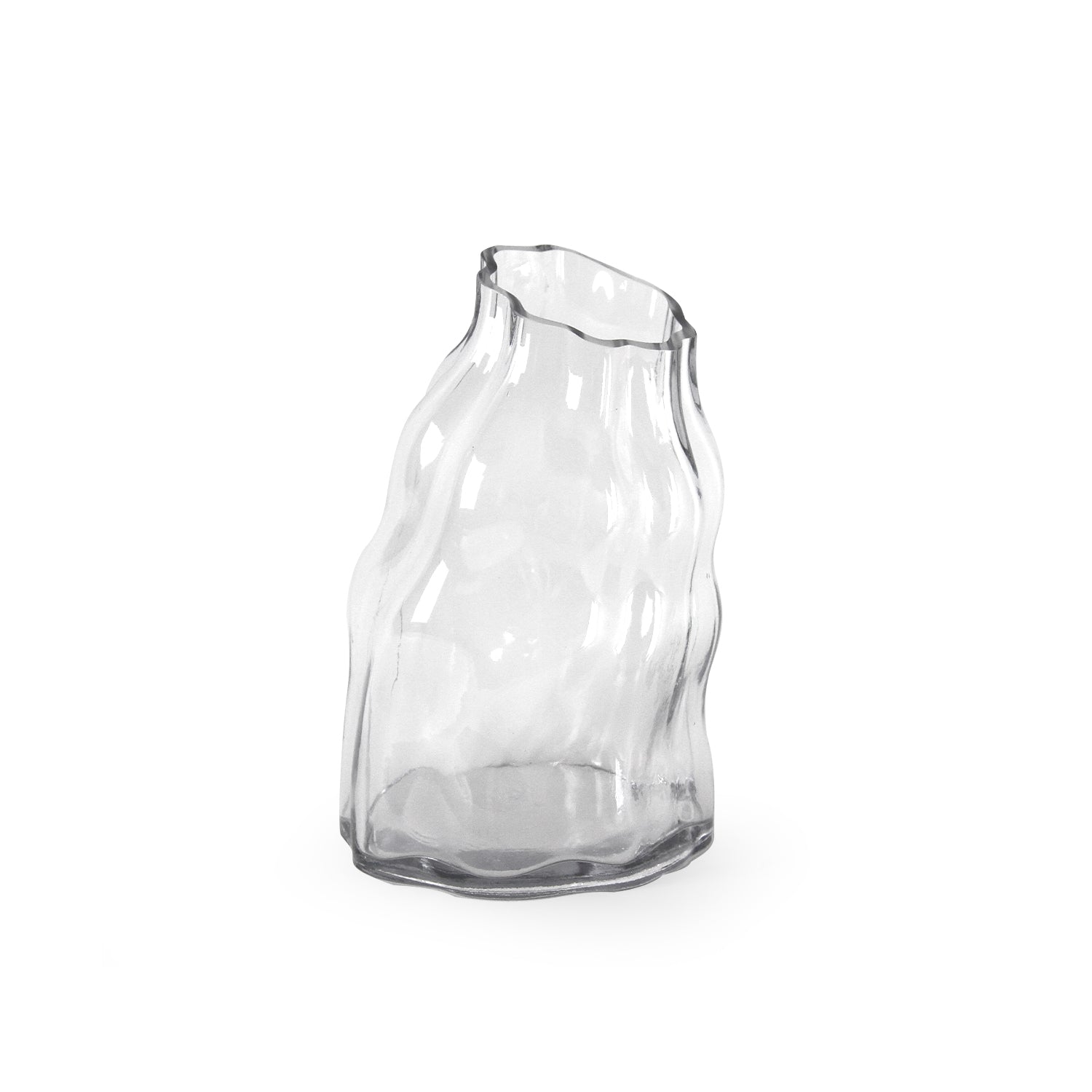 Vase en verre à tour penchée