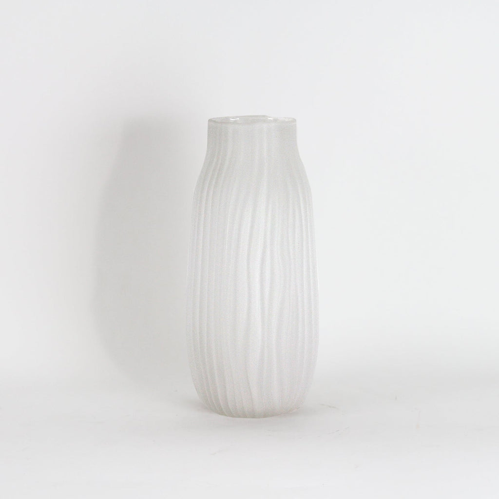 Vase en verre à rayures veinées
