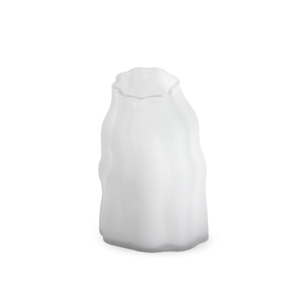 Vase en verre à tour penchée