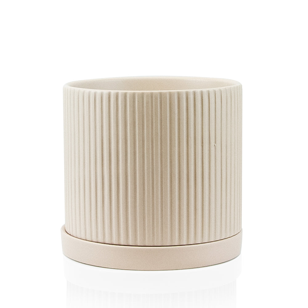 Pot en céramique cannelée avec soucoupe