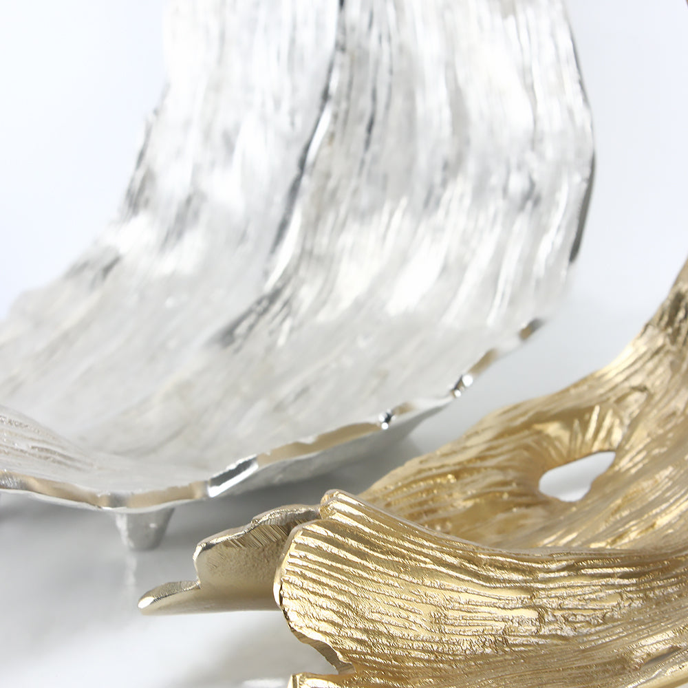 Sculpture de vague dorée